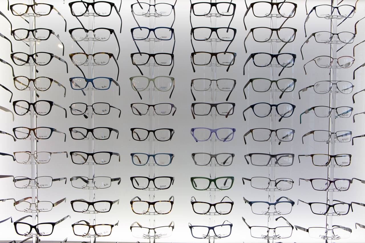 glasses_display_wall_large_selection