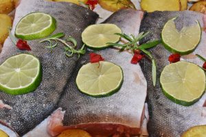 salmon with limes for eye nutrition with omega 3 fatty acids