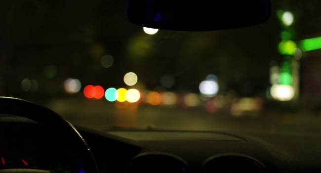 Driving at Night with Vision Issues 650×350