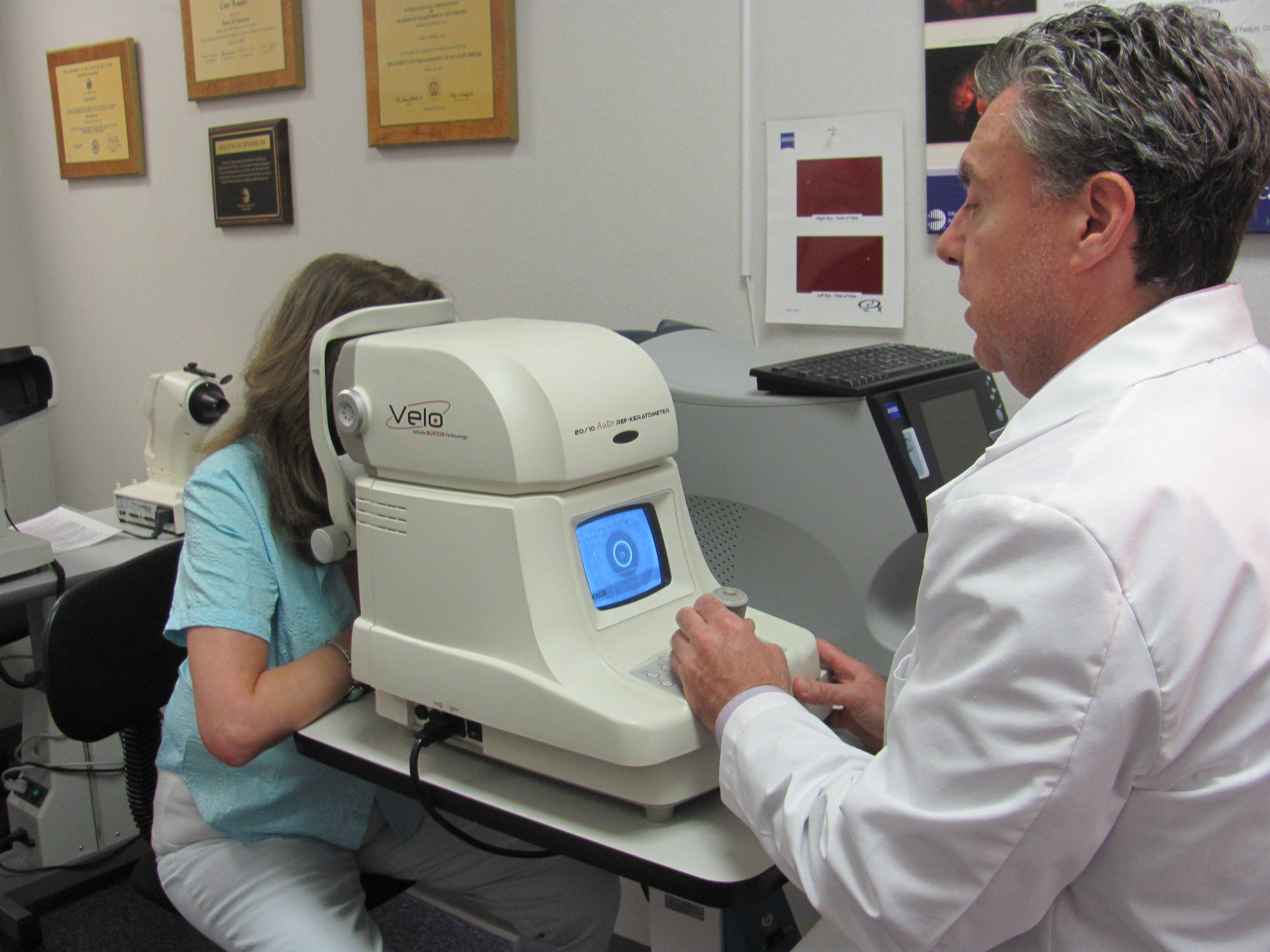 Complete eye exam - Edison, NJ - by our optometrist - South Plainfield, Eye Doctor 